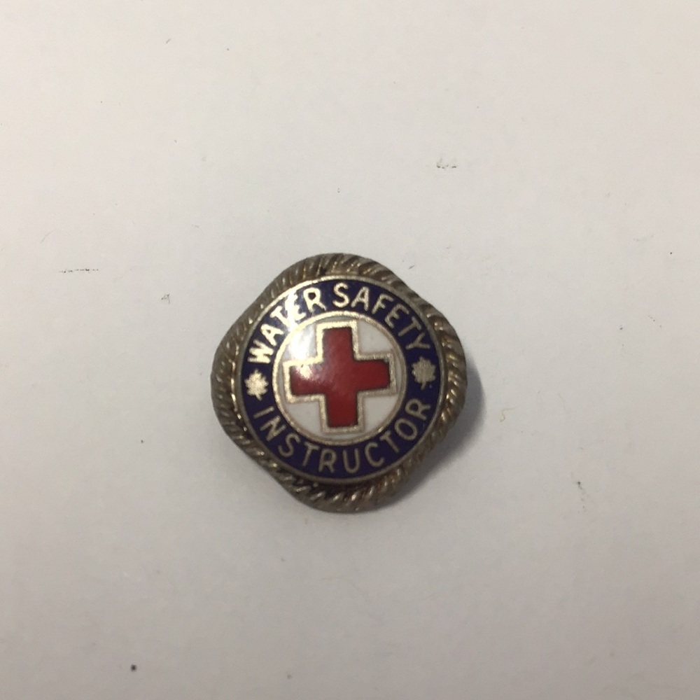 Water Safety Instructor Pin tiny maple leafs rope border  red cross enamel pin
